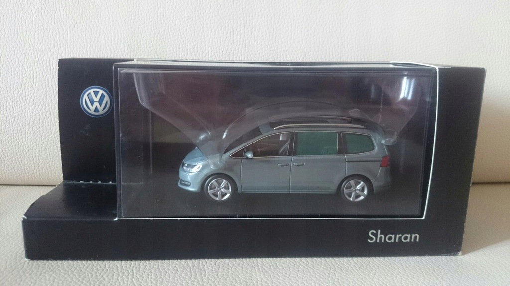 Minichamps 1:43 Volkswagen Sharan II ( 2010 ) NOWY