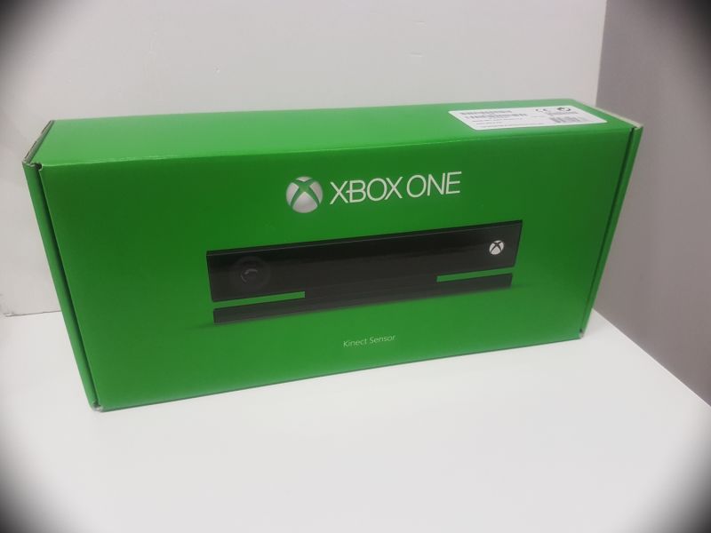 KINECT SENSOR  XBOX ONE PUDEŁKO