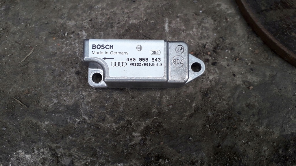 Audi A4 A6 czujnik uderzeniowy 4B0 959 643