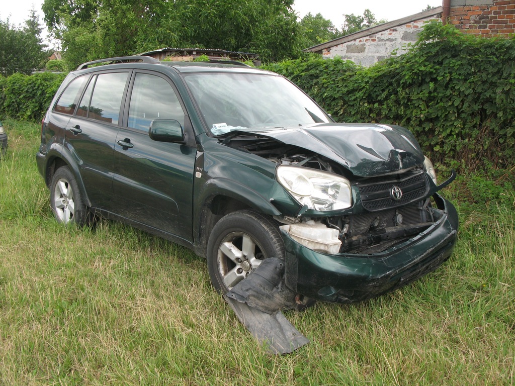 TOYOTA RAV4 4X4 POWYPADKOWA