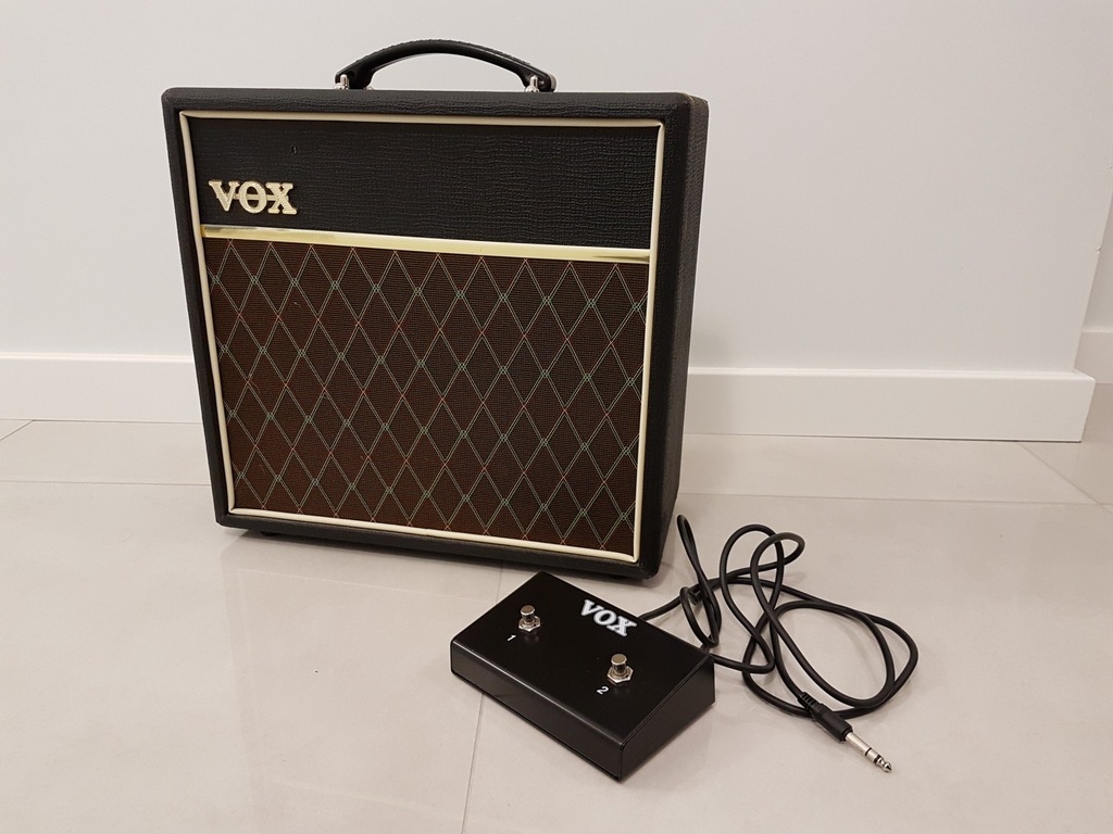 VOX Pathfinder 15R + Footswitch VOX VFS 2