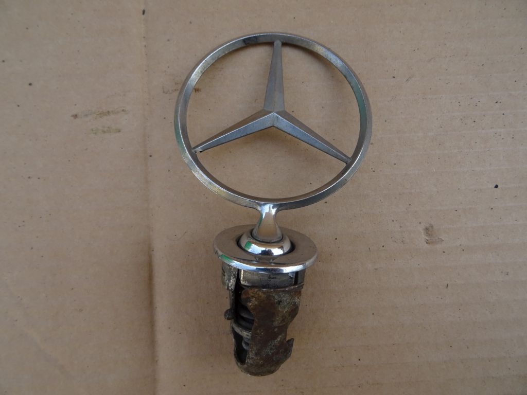 Mercedes W124 celownik gwiazda znaczek emblemat