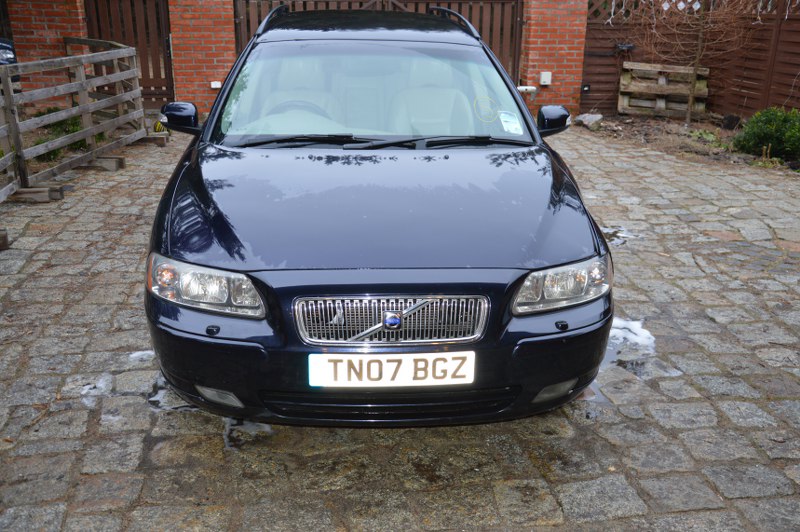 07 Volvo V70 D5 185 na części