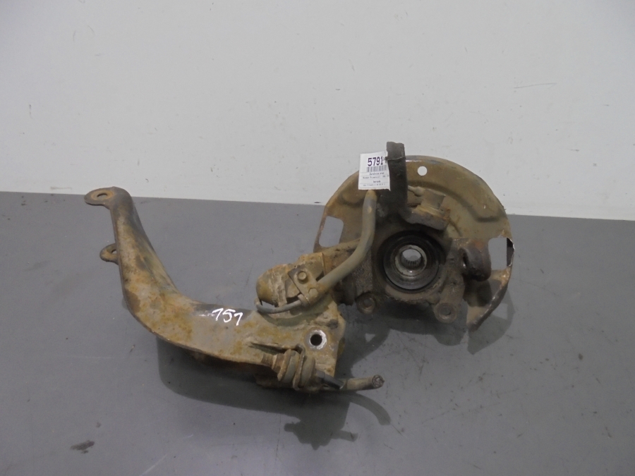 NISSAN PRIMERA P11 ZWROTNICA PRAWA