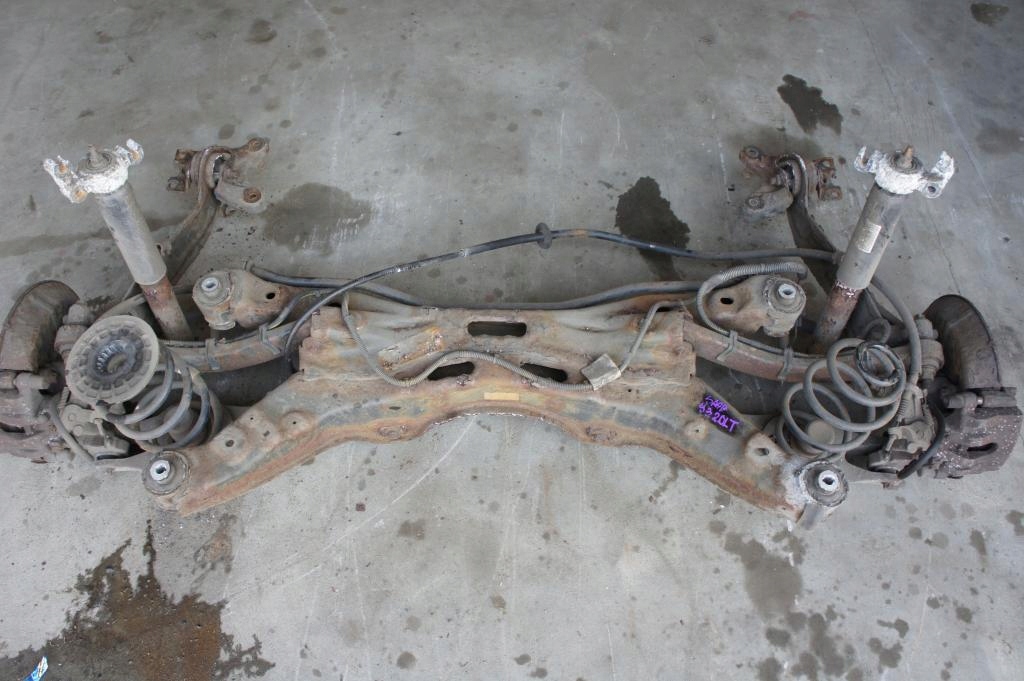 SAAB 9-3 zawieszenie tylne belka wózek wahacze oś
