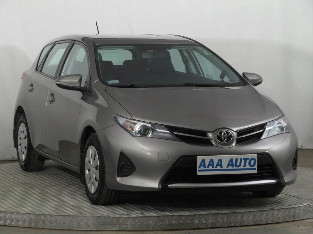 Toyota Auris Touring 2016