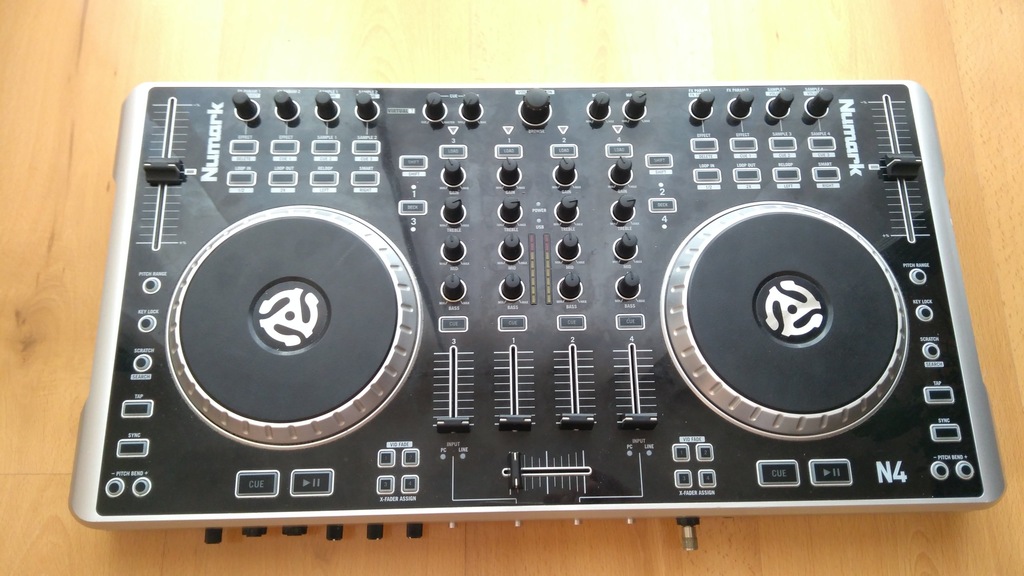 NUMARK N4 KONTROLER DJ PIERWSZY WŁAŚCICIEL