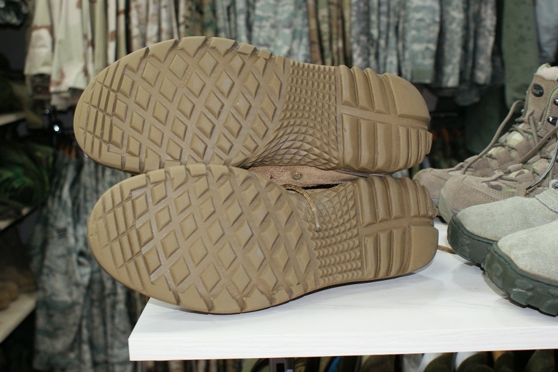 coyote brown nike