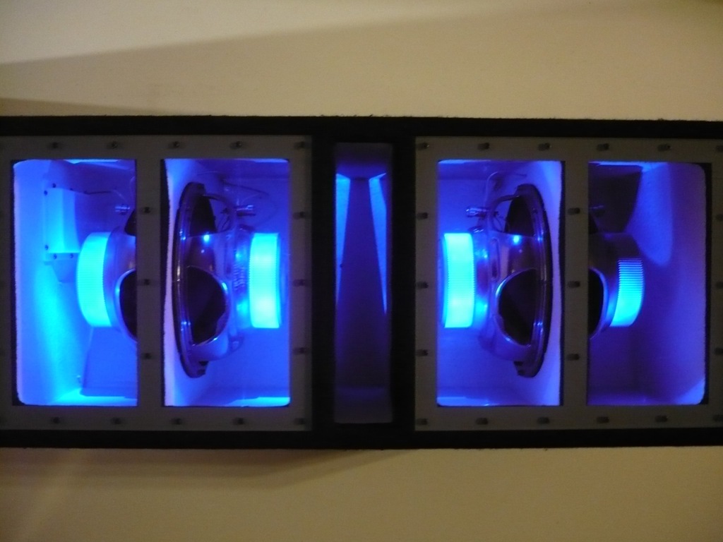 MAC AUDIO QUATTRO DRIVE 425, 800 WATT PODŚWIETLANA