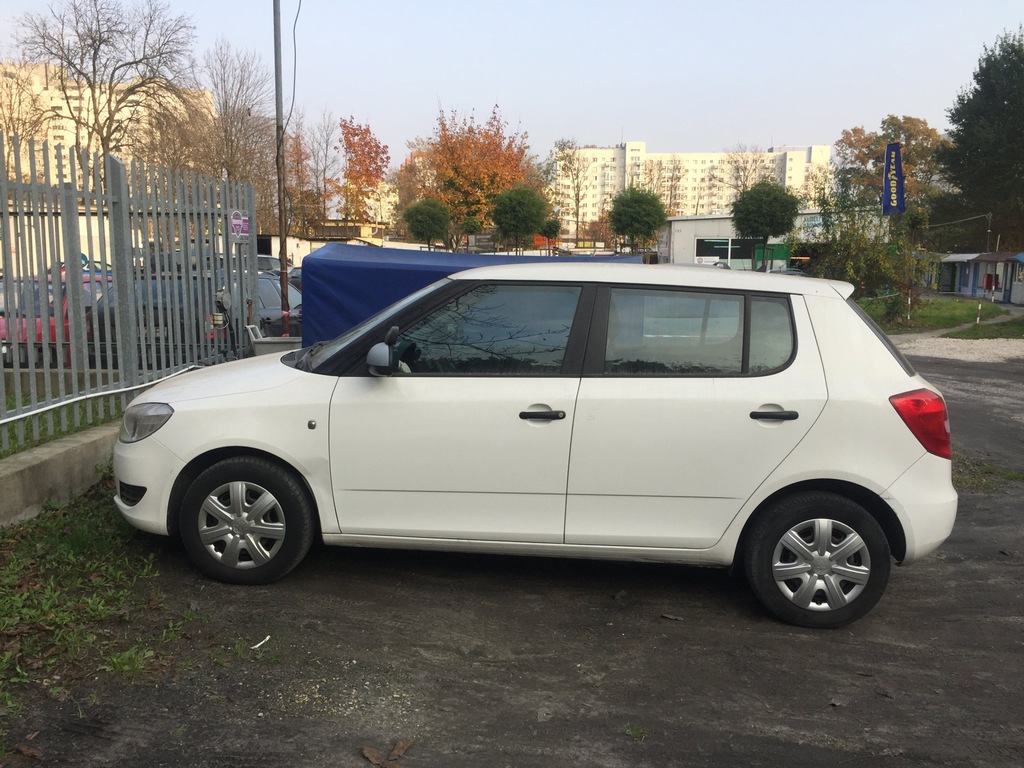 Skoda Fabia II 2011r, 1.2, 85KM, klima, biała,W-wa