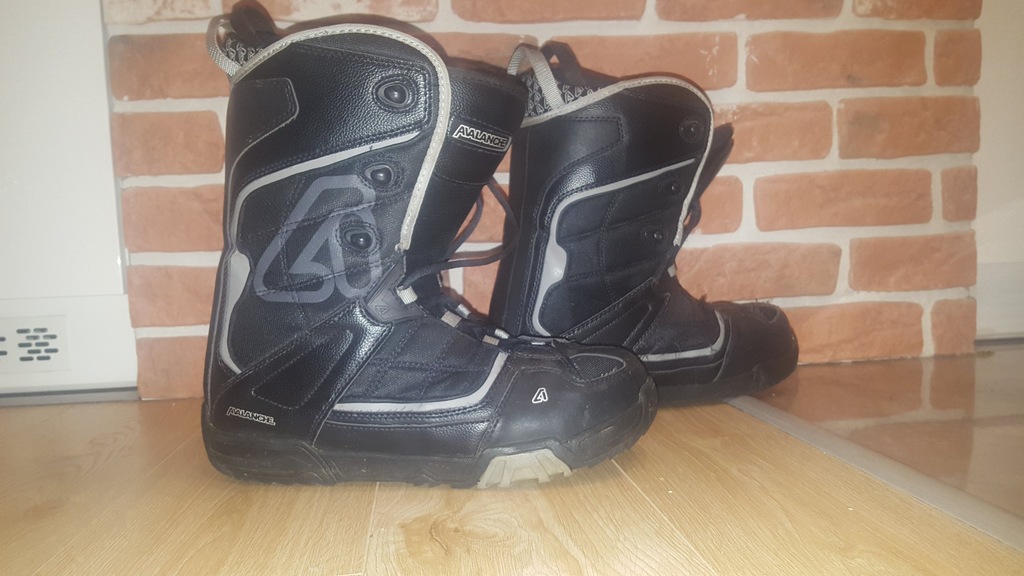 Buty snowboardowe , rozmiar 43 /długość wkładki 28