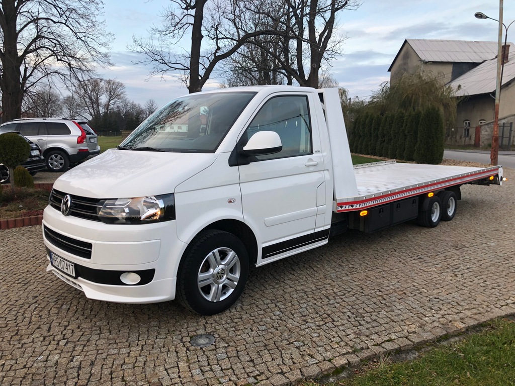 VW T5 2.0 TDI  AUTO-LAWETA