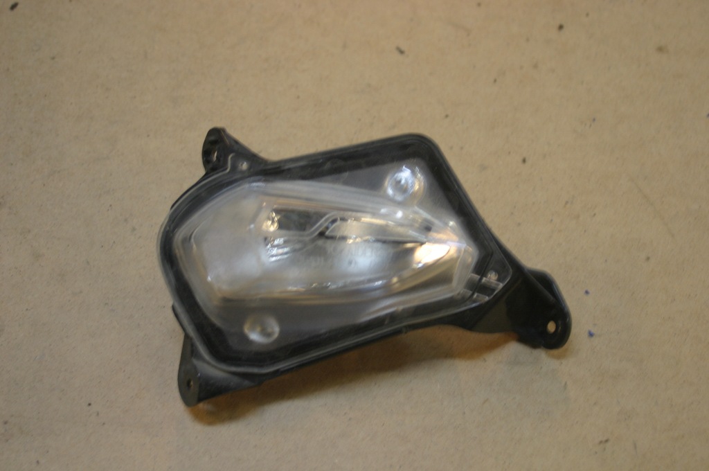 SUZUKI BURGMAN 650 13 ŚWIATŁO POZYCYJNE