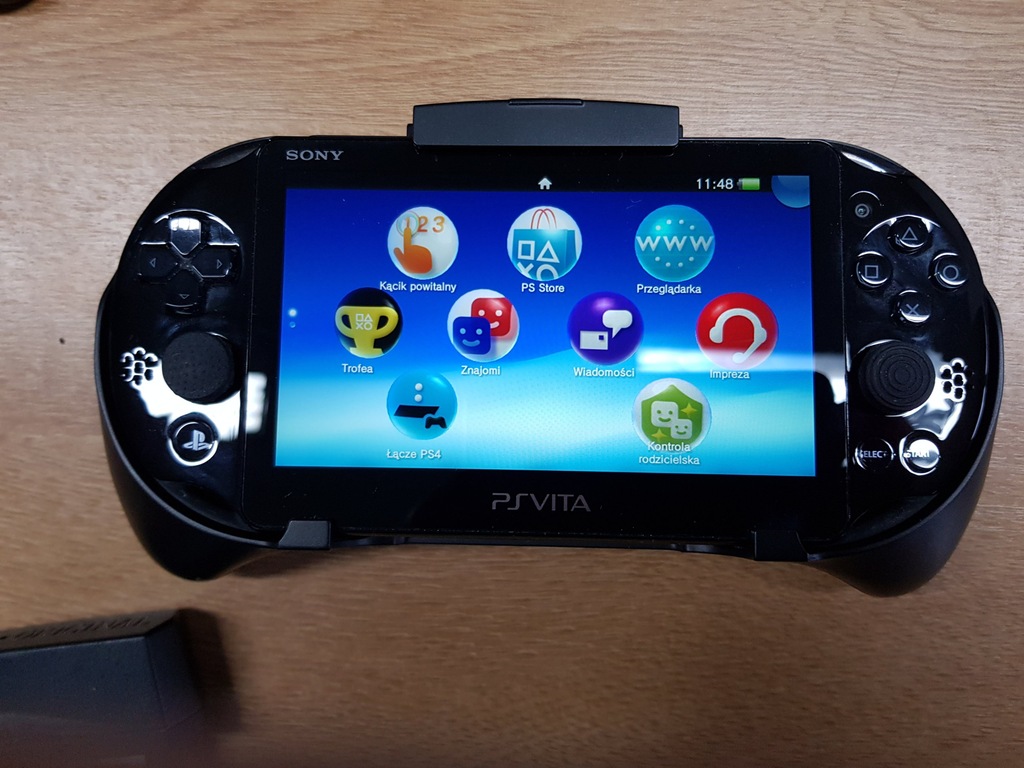 PS Vita + Hori Grip PSV-143 do Remote Play