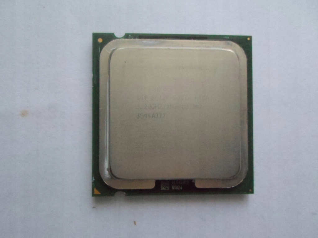 Procesor INTEL 04 Pentium 640 SL 7 Z8 3.20 GHZ/2M
