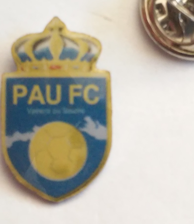Odznaka PAU FC (FRANCJA) pin