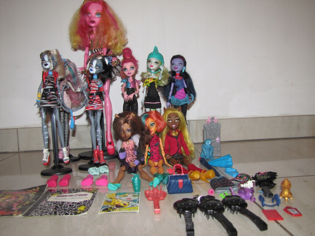 Monster High Howleen Wolf-ubrania i akcesoria
