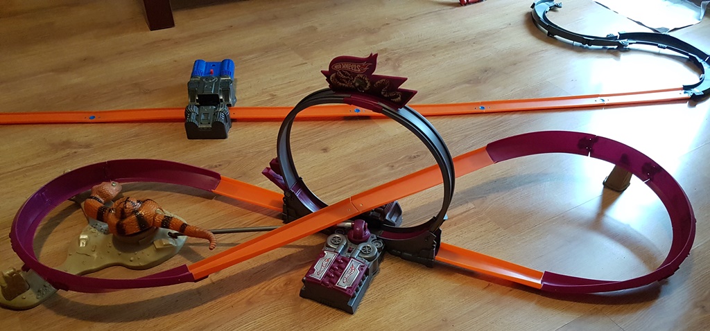 HOT WHEELS tor/zestaw  Zemsta węża