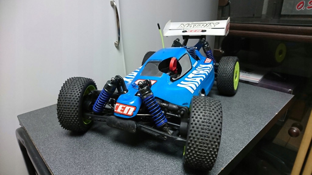 Buggy 1:8 CEN MATRIX z napędem spalinowym