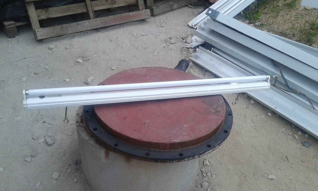 lampa jarzeniowa pojedyncza
