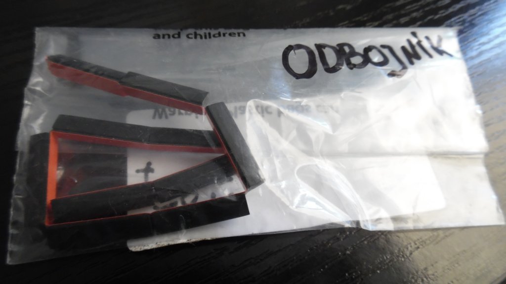 ODBOJNIKI MASKI BMW F10 F11 F20 F30 51317288462