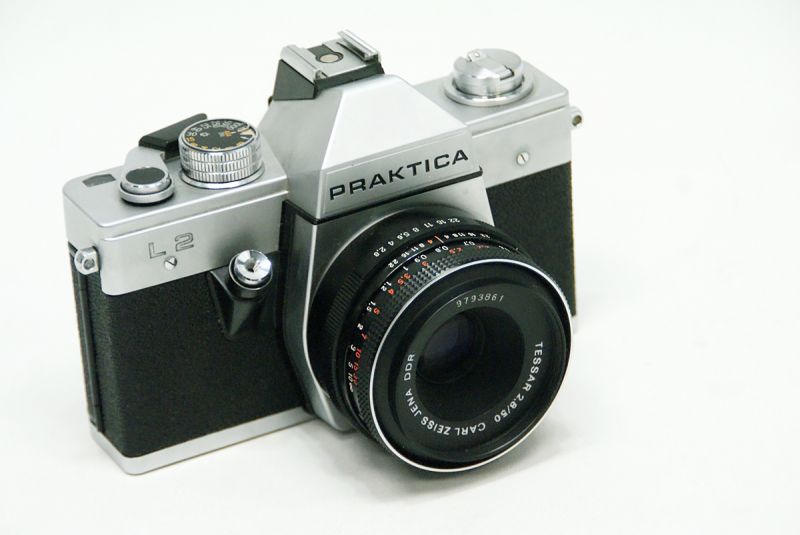 PRAKTICA L2 + CARL ZEISS JENA DDR 50 MM F:2.8