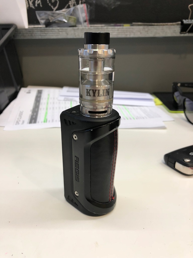 MOD BOX geek vape AEGIS + Atomizer Kylin + BATERIE
