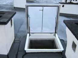 WYŁAZ DACHOWY Kominiarczyk 80x80x15 PCV