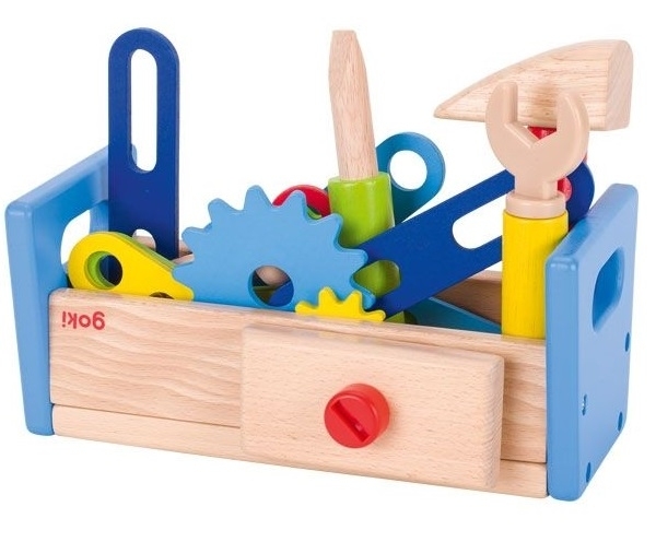 Drewniana skrzyneczka z narzędziami dla dziecka