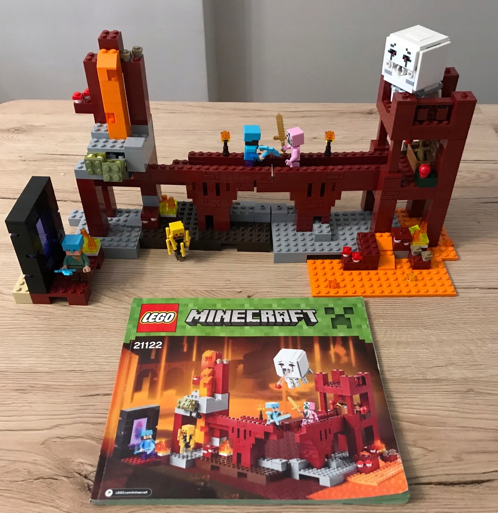 Lego Minecraft 21122