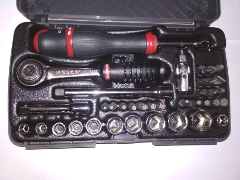 ZESTAW KLUCZY FACOM R.2A GRZECHOTKA