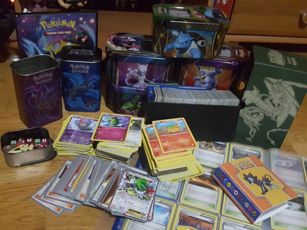Pokemon 1000 kart, puszki, albumy itp