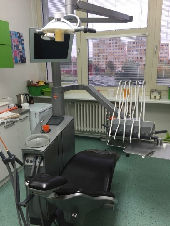 UNIT stoMATOLOGIczny XO - okazja - nowy min 120tys