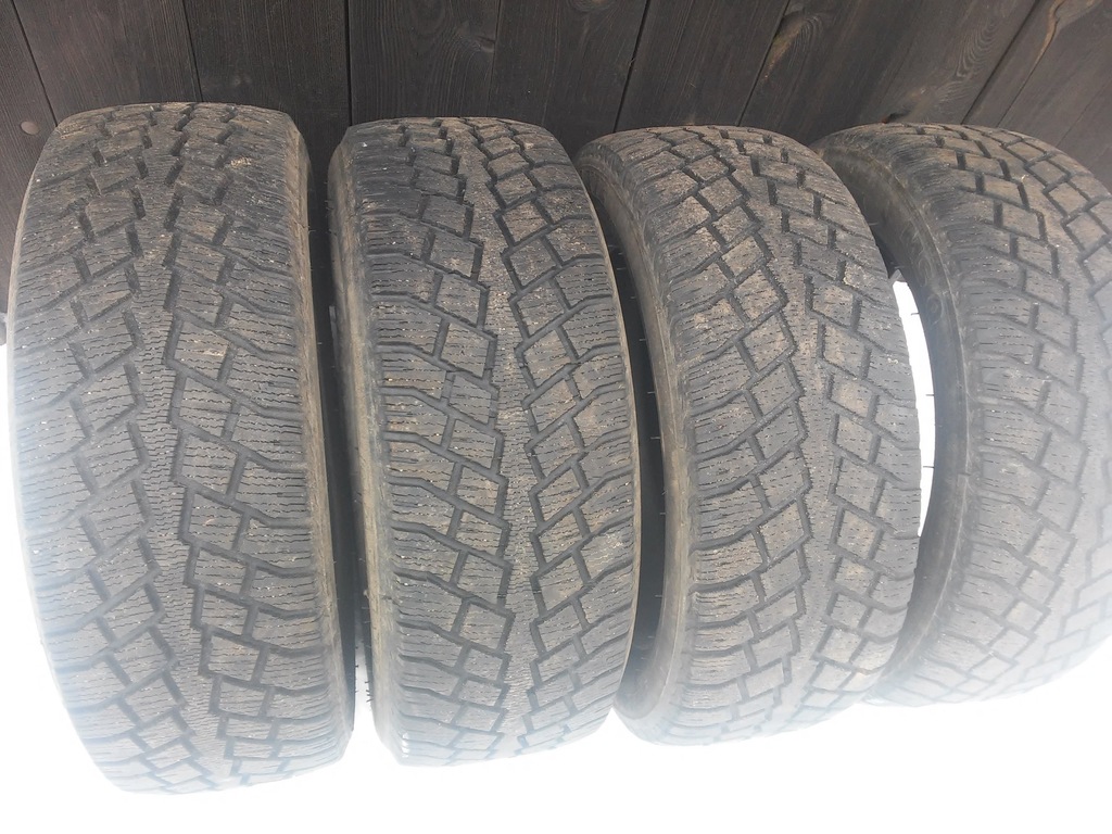 Opony zimowe 205/55 R16, nalewki, komplet, 4 szt.