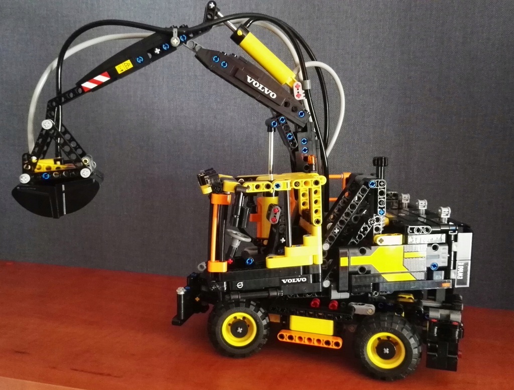 LEGO Technic 42053 KOPARKA Volvo EW160E 7442045585