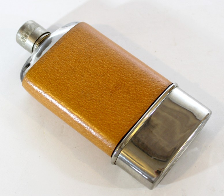 STARA szklana PIERSIÓWKA w skórze vintage L903
