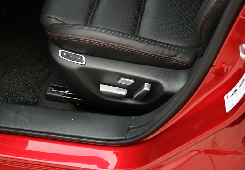 Nakładki przyciski regulacja fotela Mazda 6 GJ