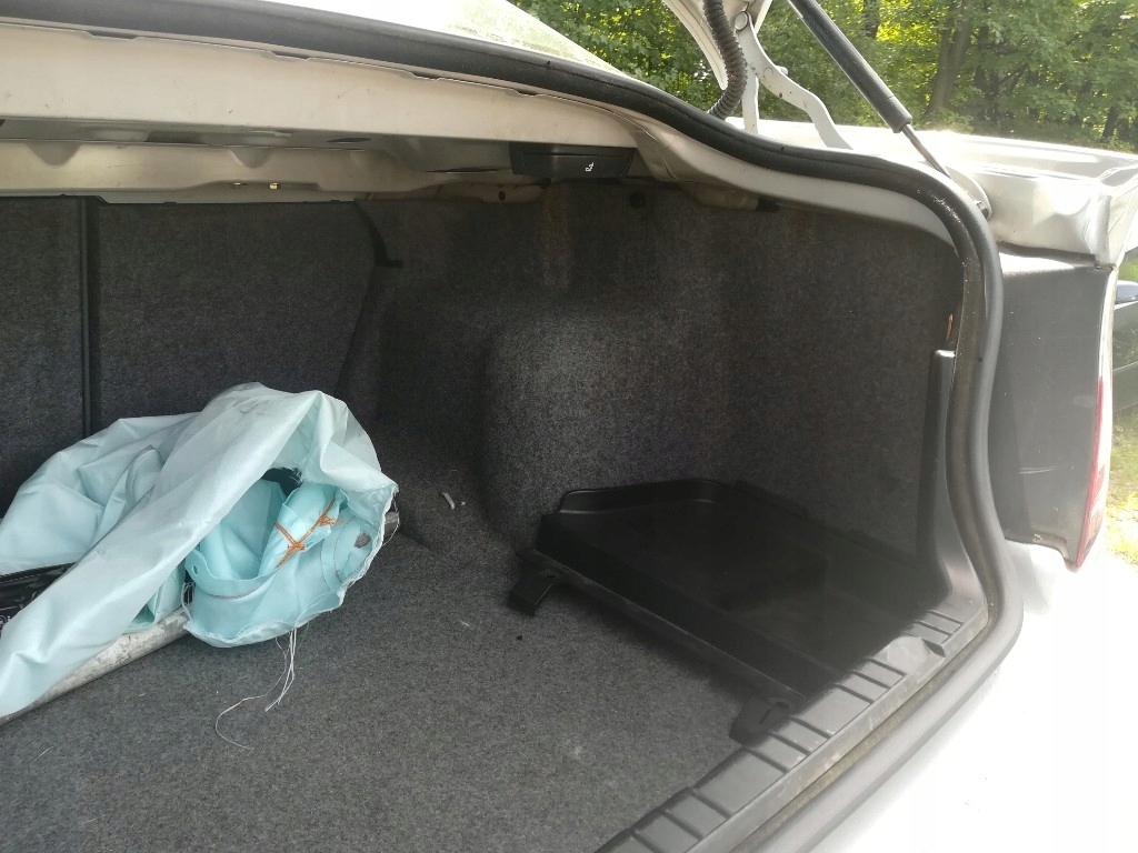 Komplet Wnętrze Bagażnika bmw e46 coupe