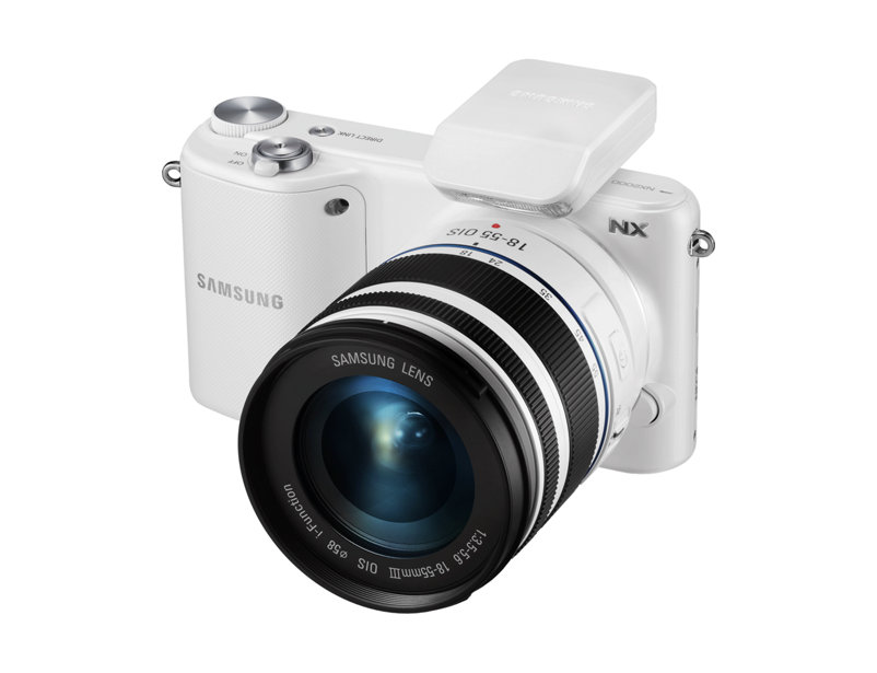 APARAT KOMPAKTOWY SAMSUNG NX2000 BIAŁY