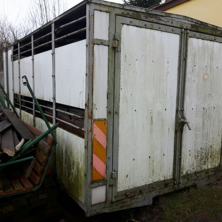 zabudowa do przewozu zwierzat żywca kontener