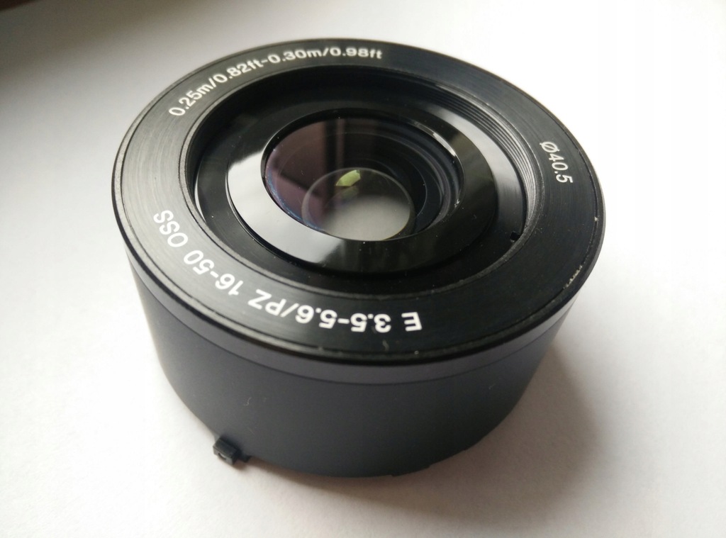 Przednia soczewka, tuleja obiektywu Sony 16-50mm