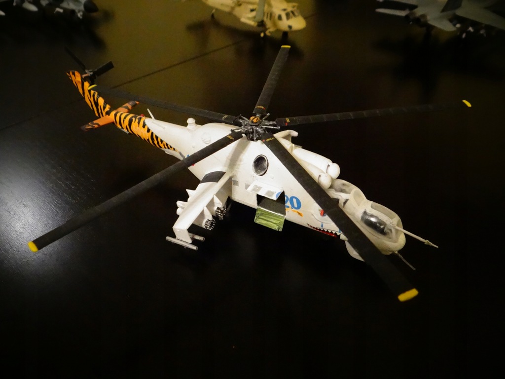 MIL MI-24 HIND D TIGERMEET REVELL 1/72 No.04417
