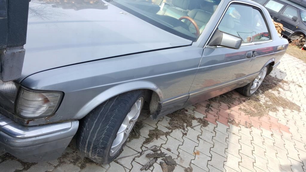 MERCEDES BENZ W126 SEC 560 MASKA SILNIKA