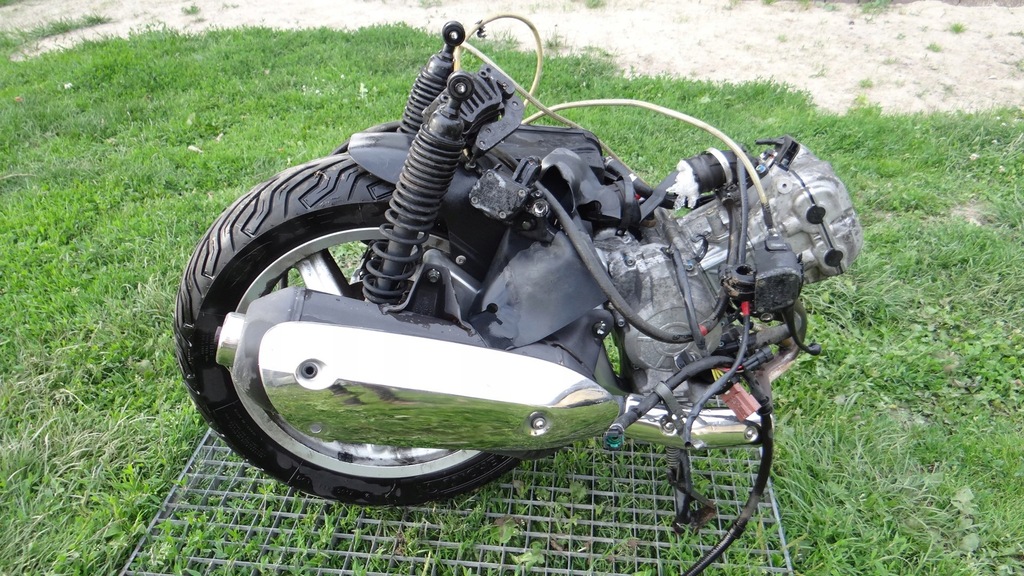 SILNIK APRILIA SCARABEO 125 IE 2007+ . wtrysk