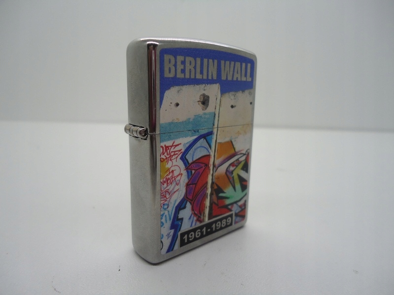 ZAPALNICZKA ZIPPO - BERLIN WALL - 7439303126 - oficjalne archiwum