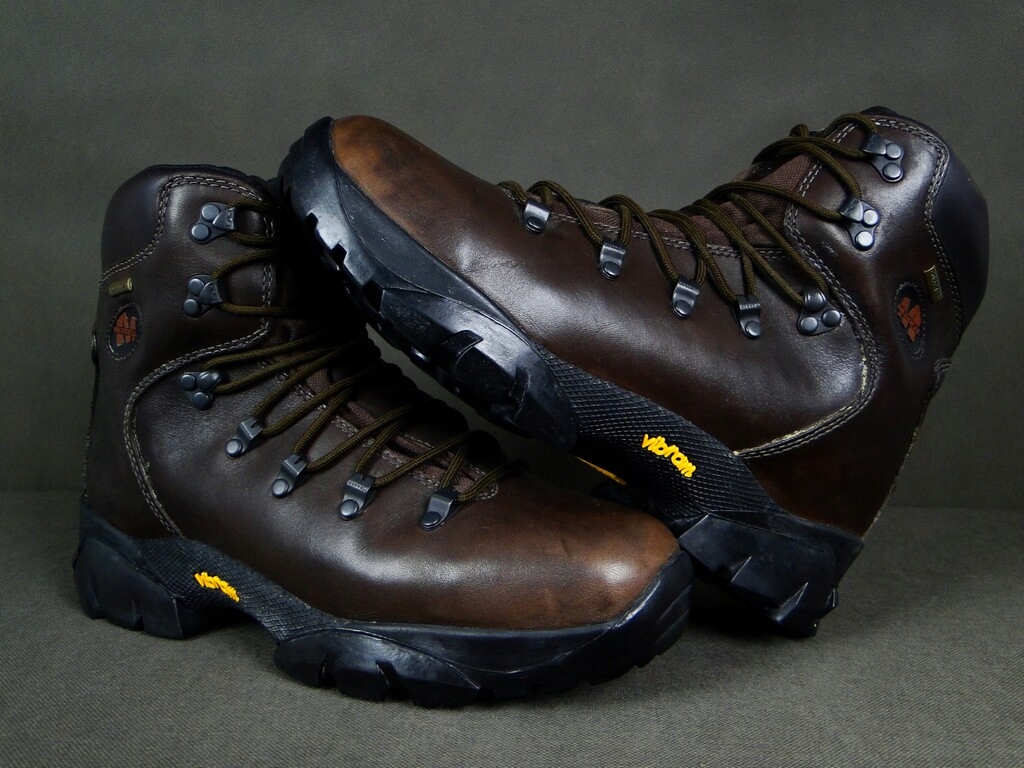 merrell vibram gore tex shoes