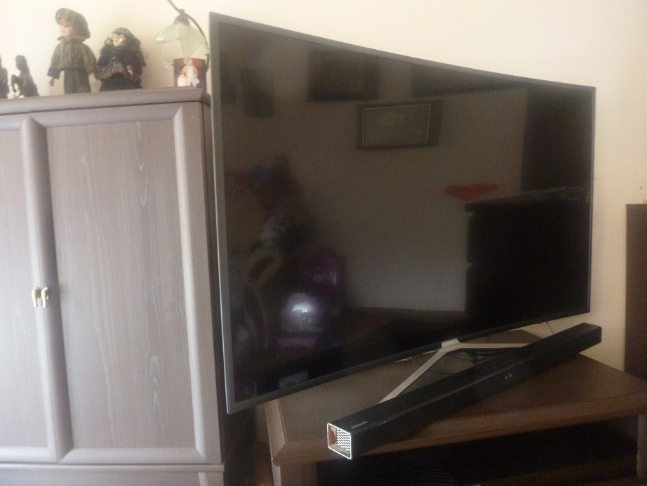 Telewizor Samsung UE55K6300AWXXH + SoundBar+10 fil