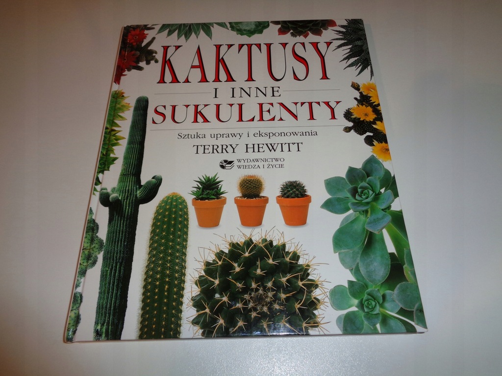 KAKTUSY I INNE SUKULENTY