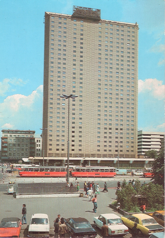 WARSZAWA - HOTEL FORUM + TRAMWAJ - 1979R