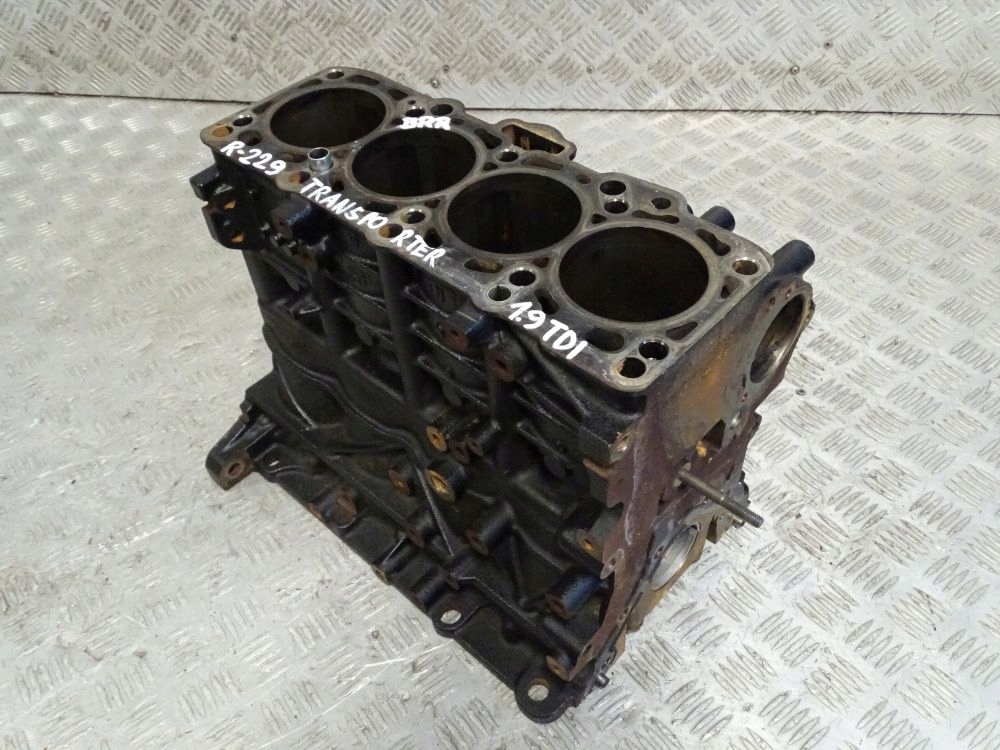 TRANSPORTER T5 1.9 TDI BRR BLOK SILNIKA 038021CG